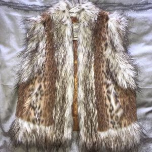 Fluffy ~faux fur~ vest!